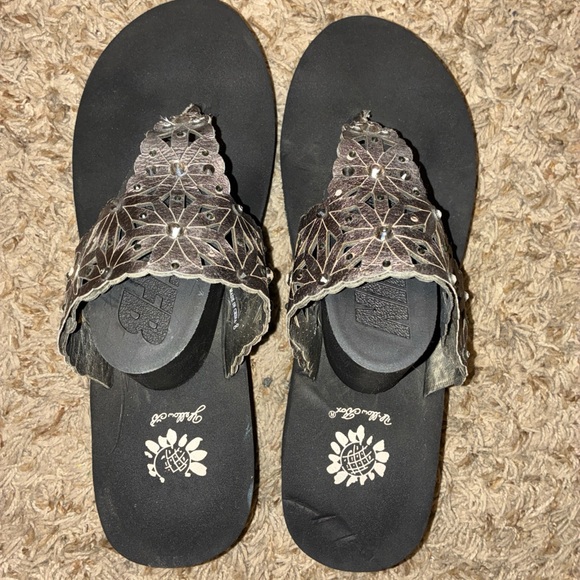 Yellow Box Black and Silver Women's Sandals - Picture 2 of 6